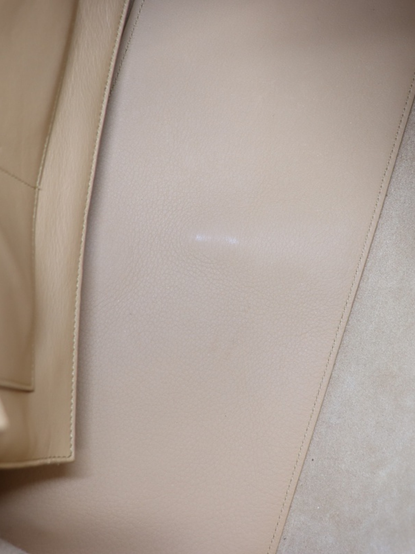 Yves Saint Laurent 2010s Beige Leather Cabas Classic Bag