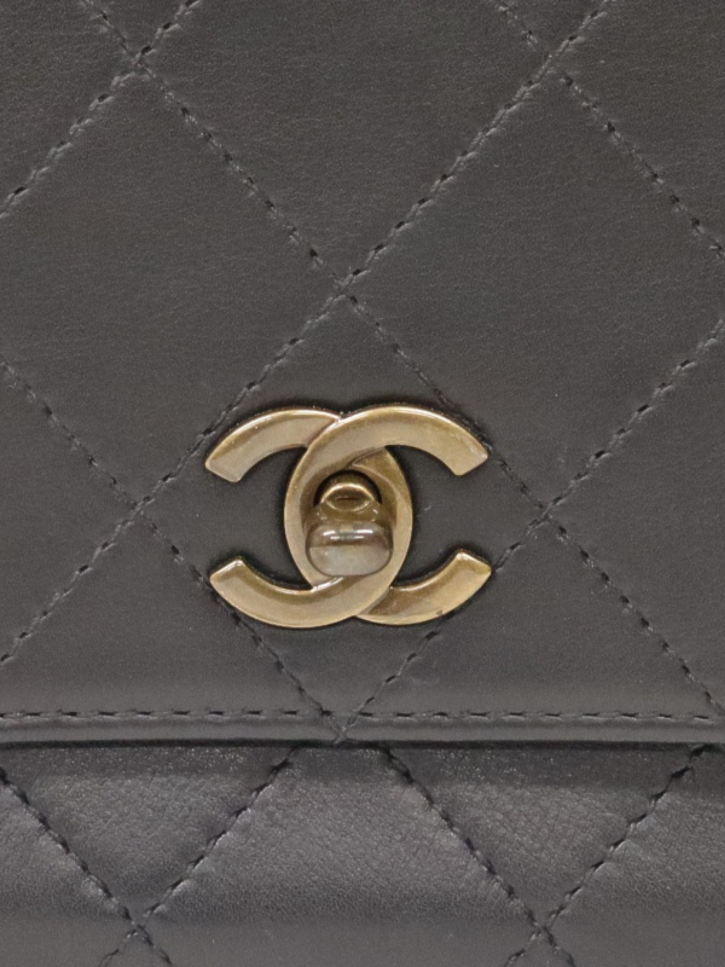 Chanel 1990s Black Leather Matelassé Turn-Lock Handbag
