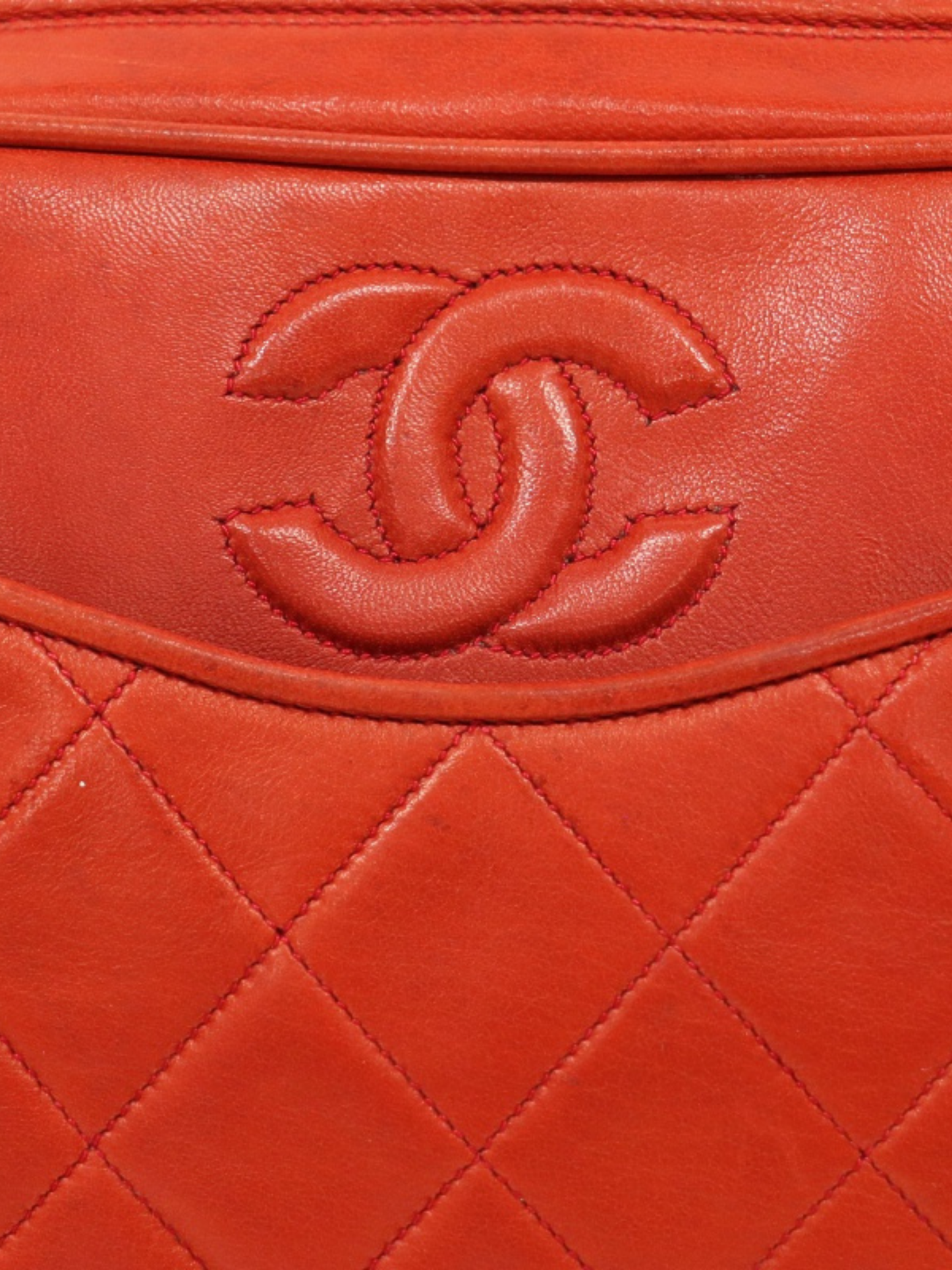 Chanel 1980s Red Lambskin Matelassé Tassel Chain Shoulder Bag