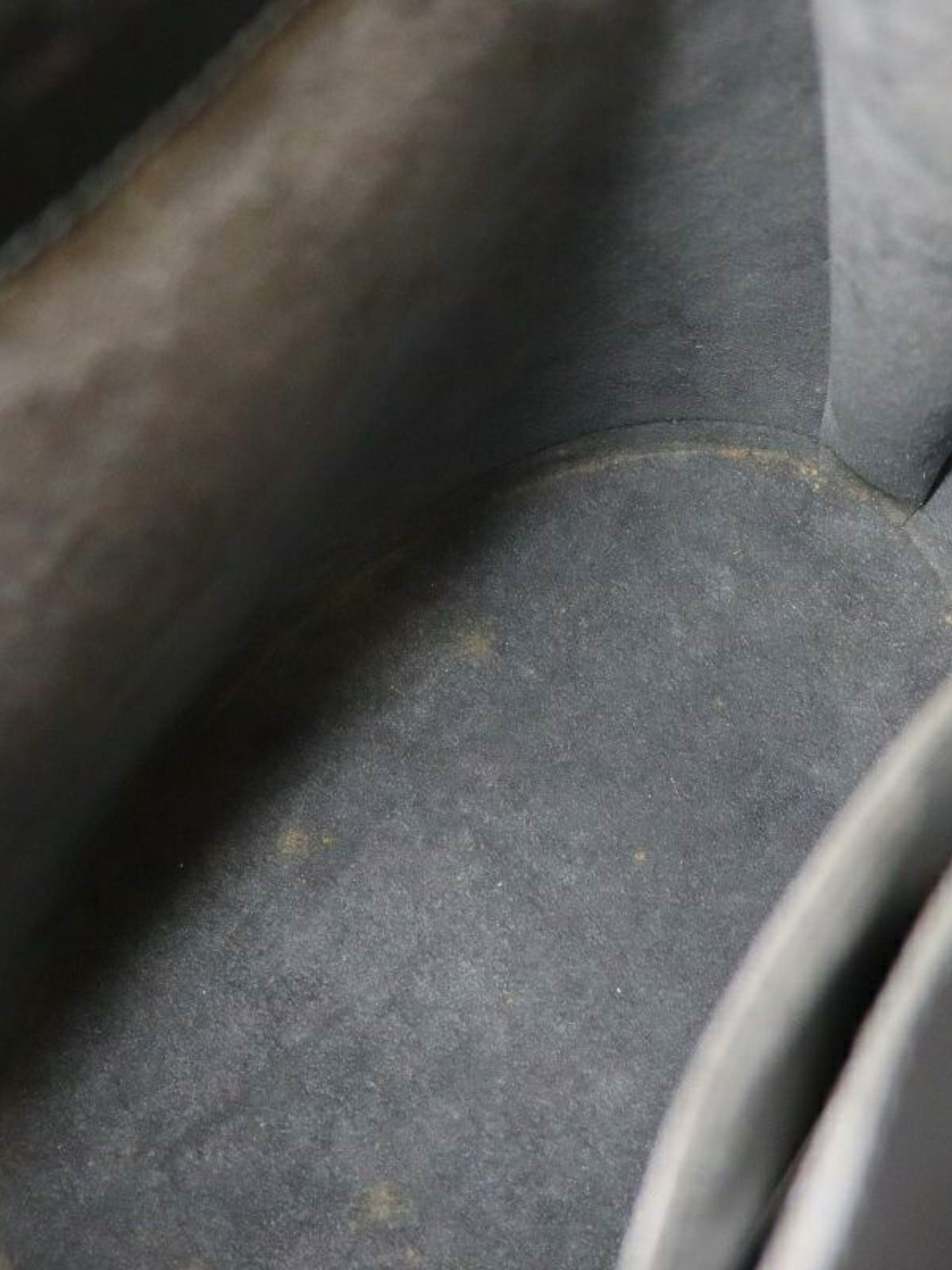 Louis Vuitton 2010s Black Epi Cluny Bag