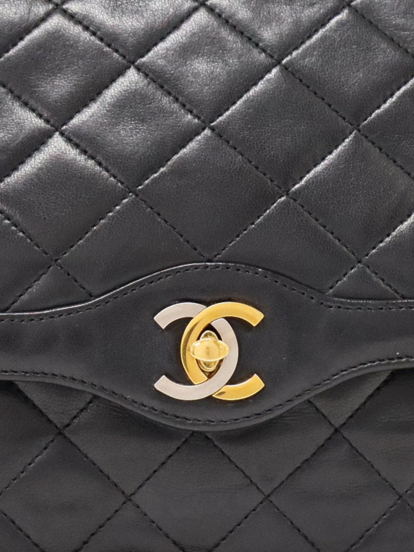 Chanel 1980s Black Lambskin Paris Matelassé W Flap Chain Shoulder Bag