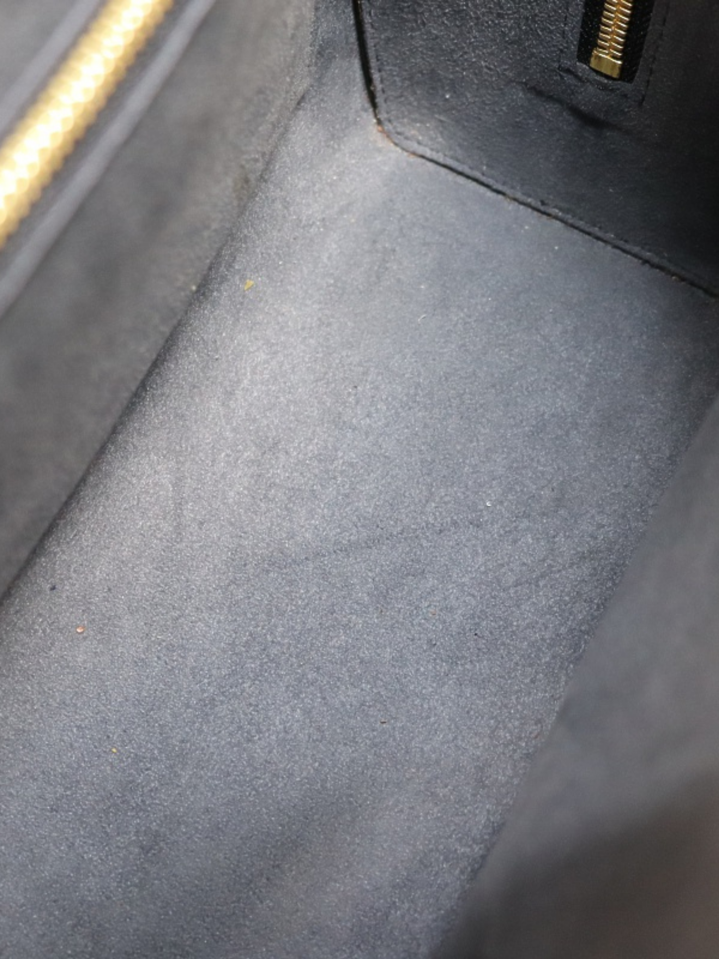Louis Vuitton 2004 Noir Epi Leather Pont-Neuf Handbag
