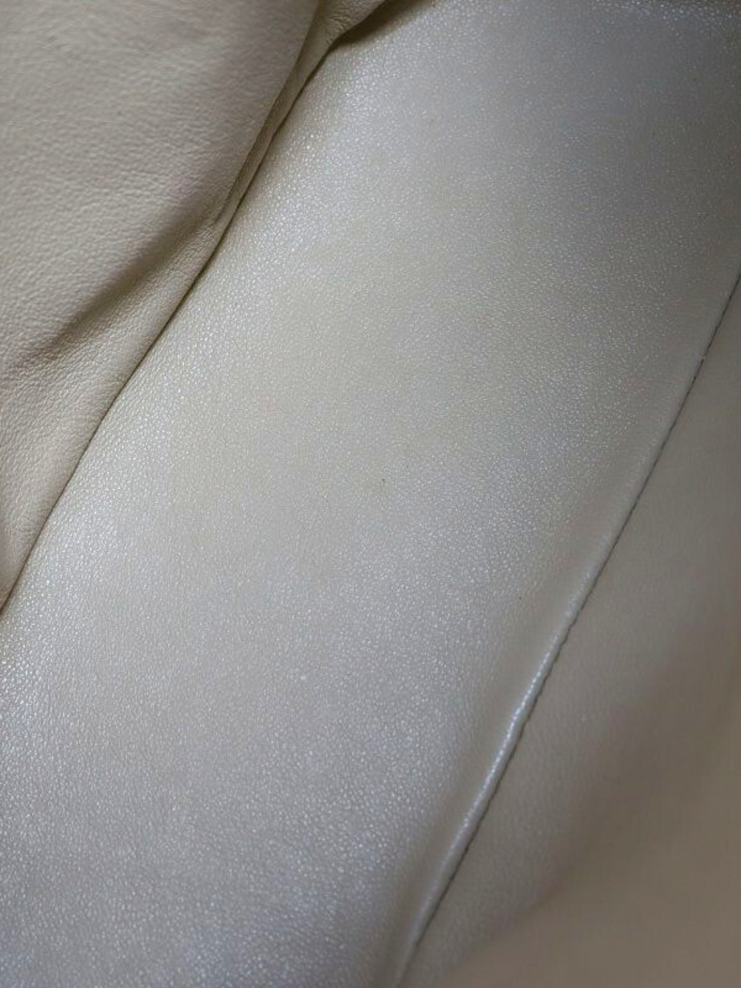 Chanel Early 1990s Beige Caviar Leather Chevron Stitch Tassel Handbag