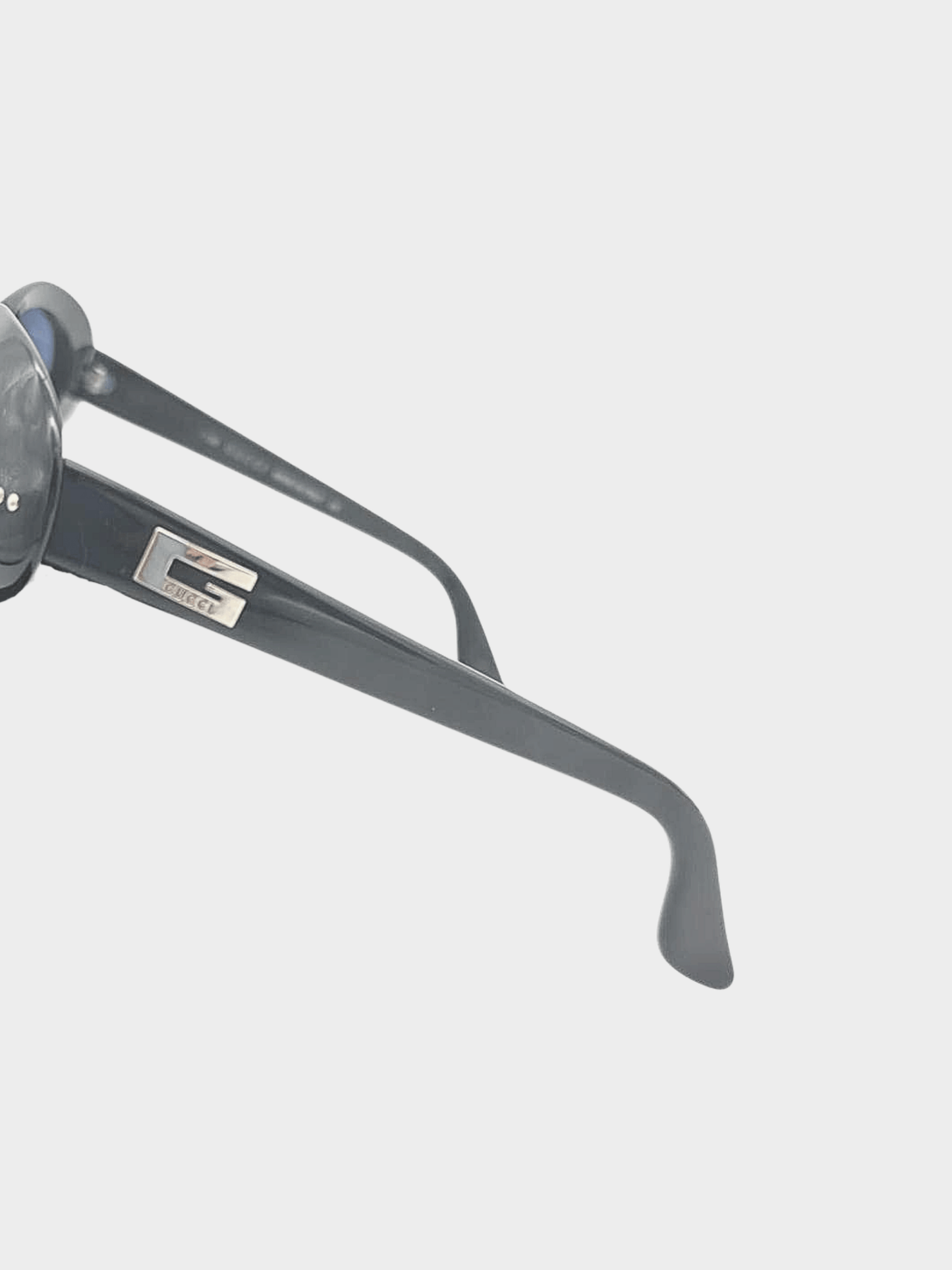 Gucci 2000s Black Oval Sunglasses
