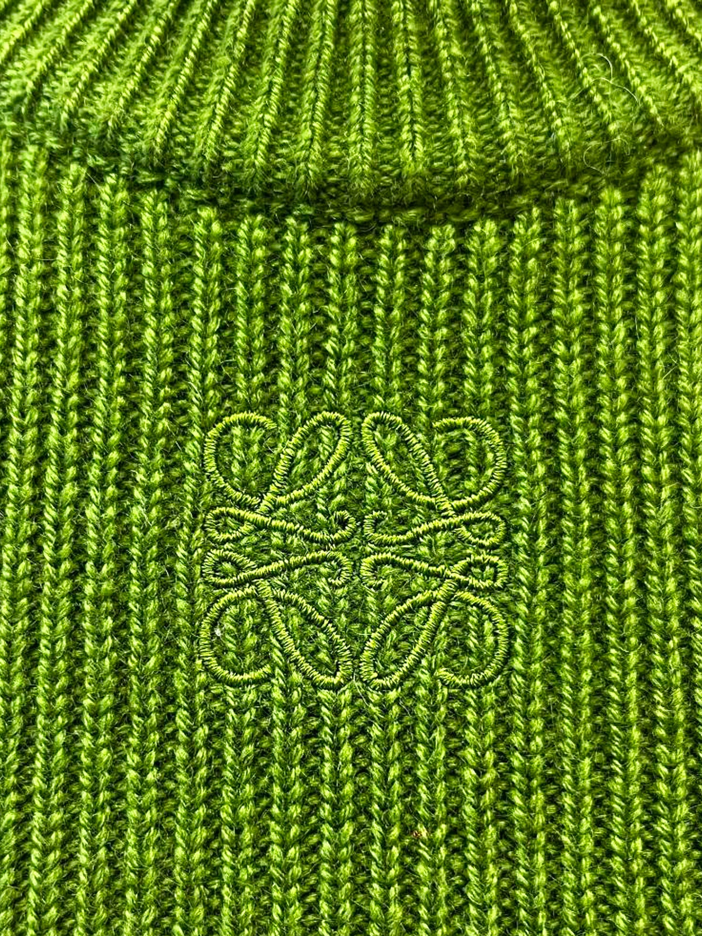 Loewe Spring Summer 2023 Green Cashmere Cropped Sweater