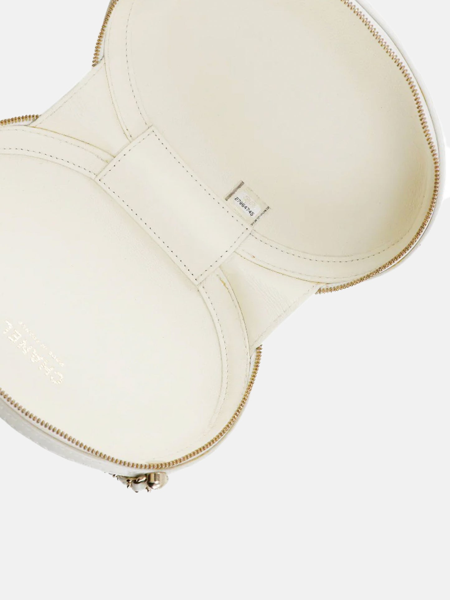 Chanel 2019 Cream Chevron Lambskin La Pausa Oval Bag