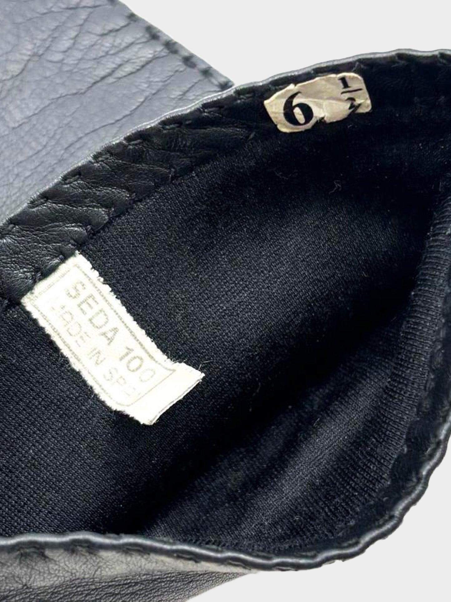 Loewe 2000s Black Leather Anagram Leather Gloves