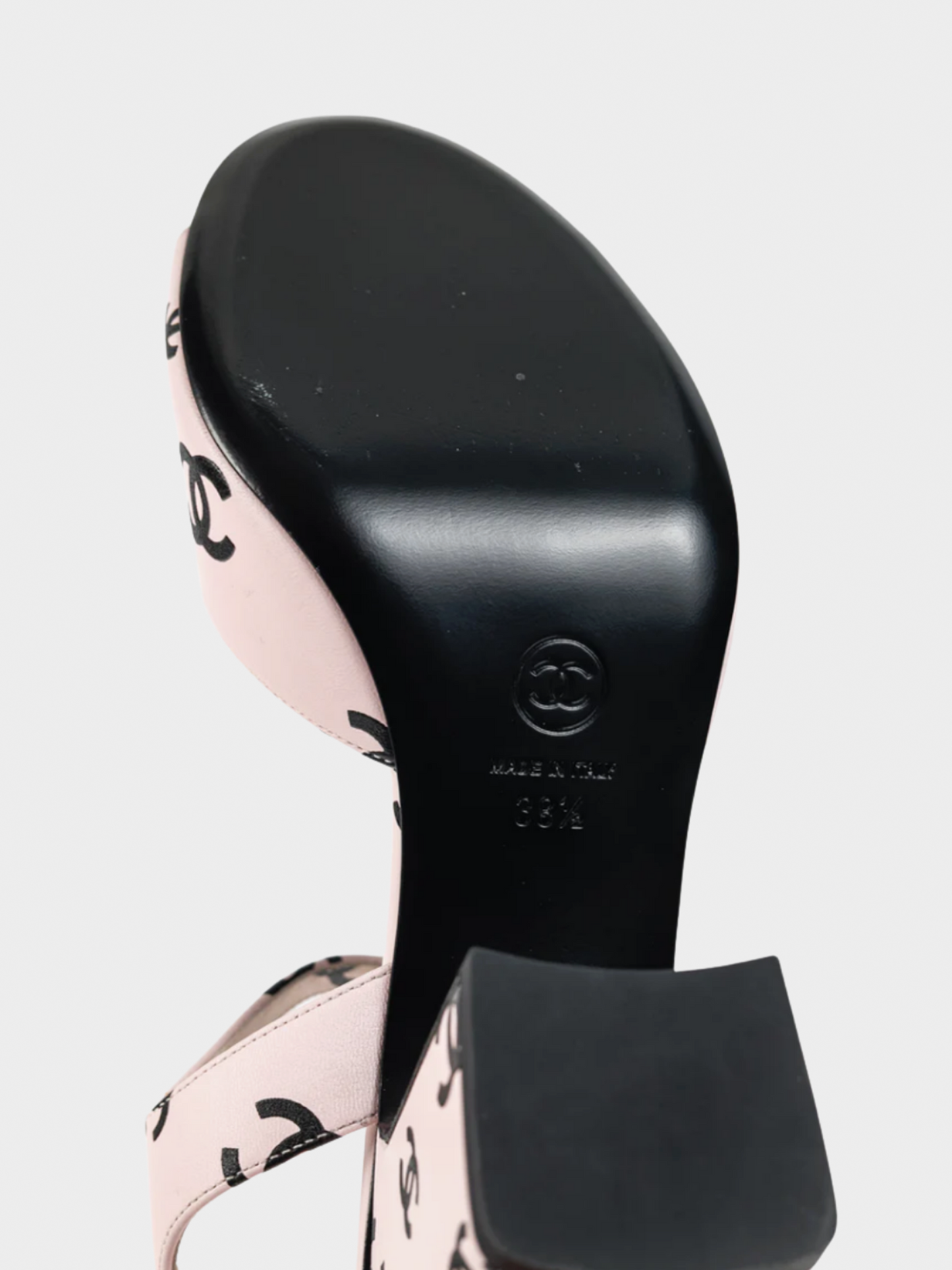 Chanel Summer 2022 Light Pink CC-Print Leather Sandals