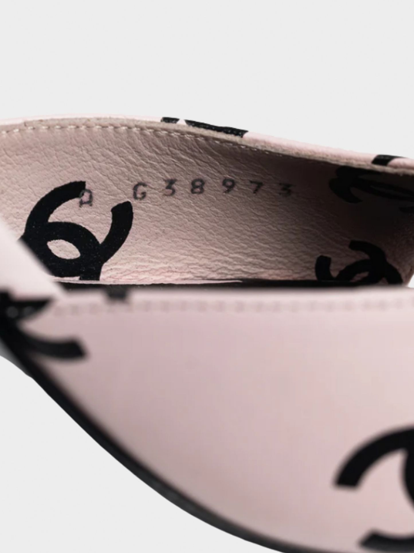 Chanel Summer 2022 Light Pink CC-Print Leather Sandals
