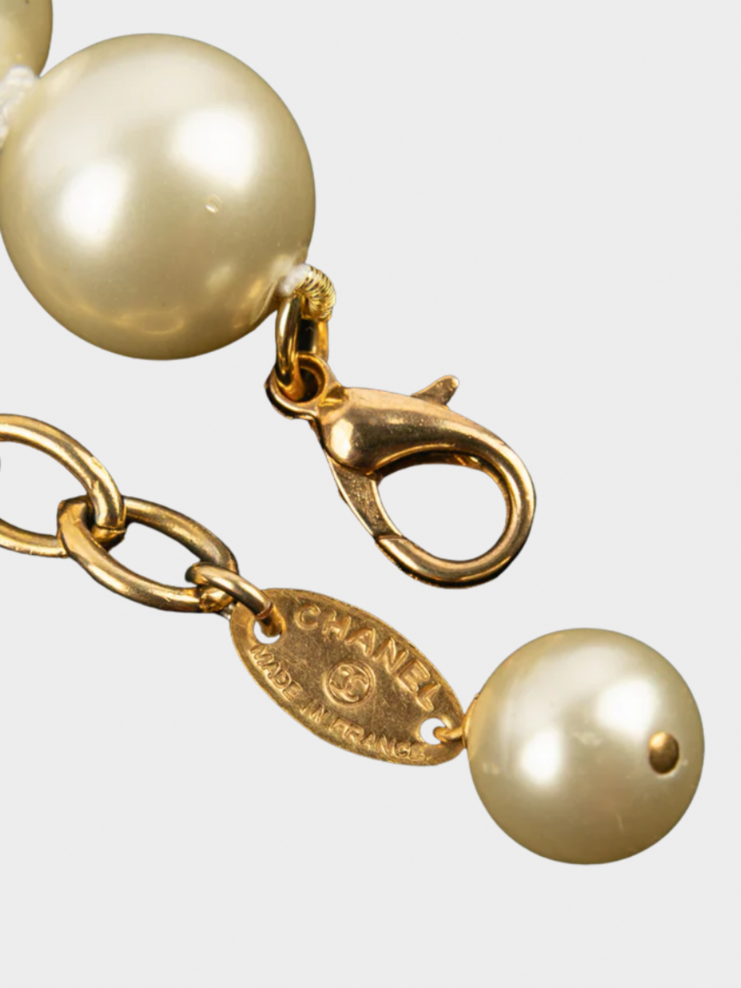Chanel 1980s Beige Pearl Necklace