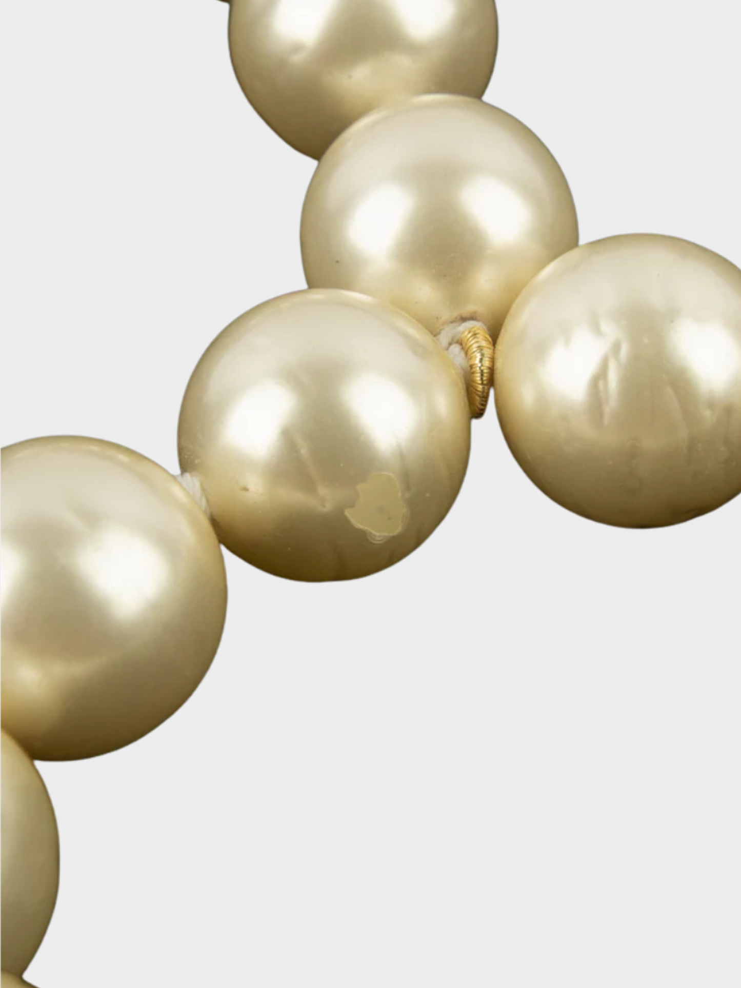 Chanel 1980s Beige Pearl Necklace