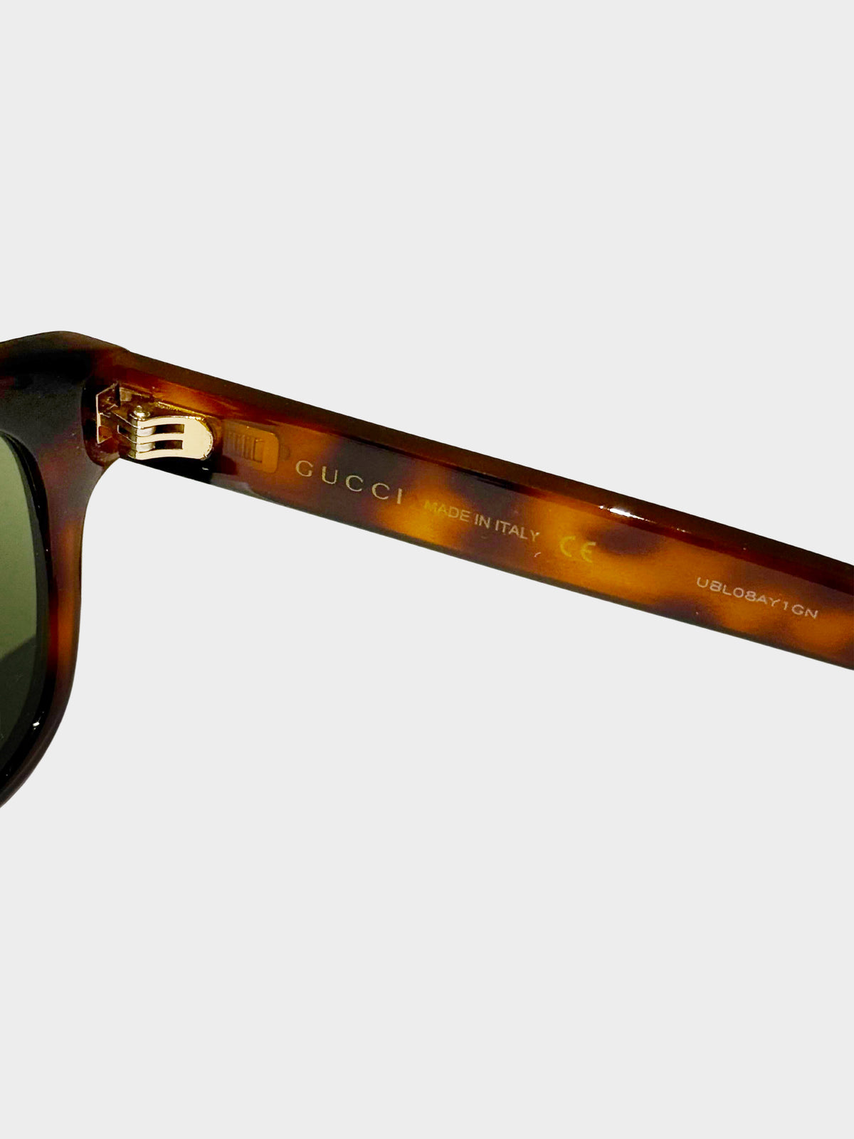 Gucci 2000s Brown Tortoiseshell Pattern Square Sunglasses
