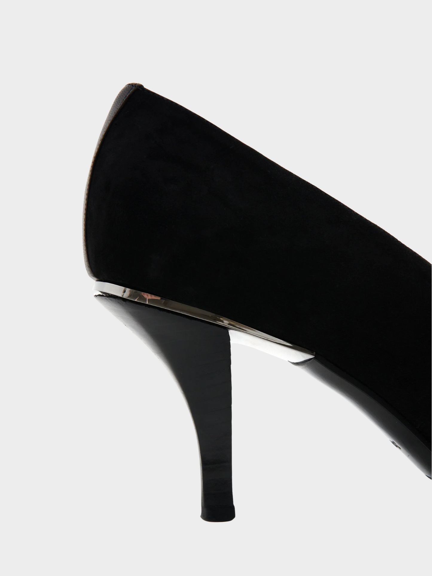 Gucci by Tom Ford SS 1998 Black GG Pointed Toe Kitten Heels