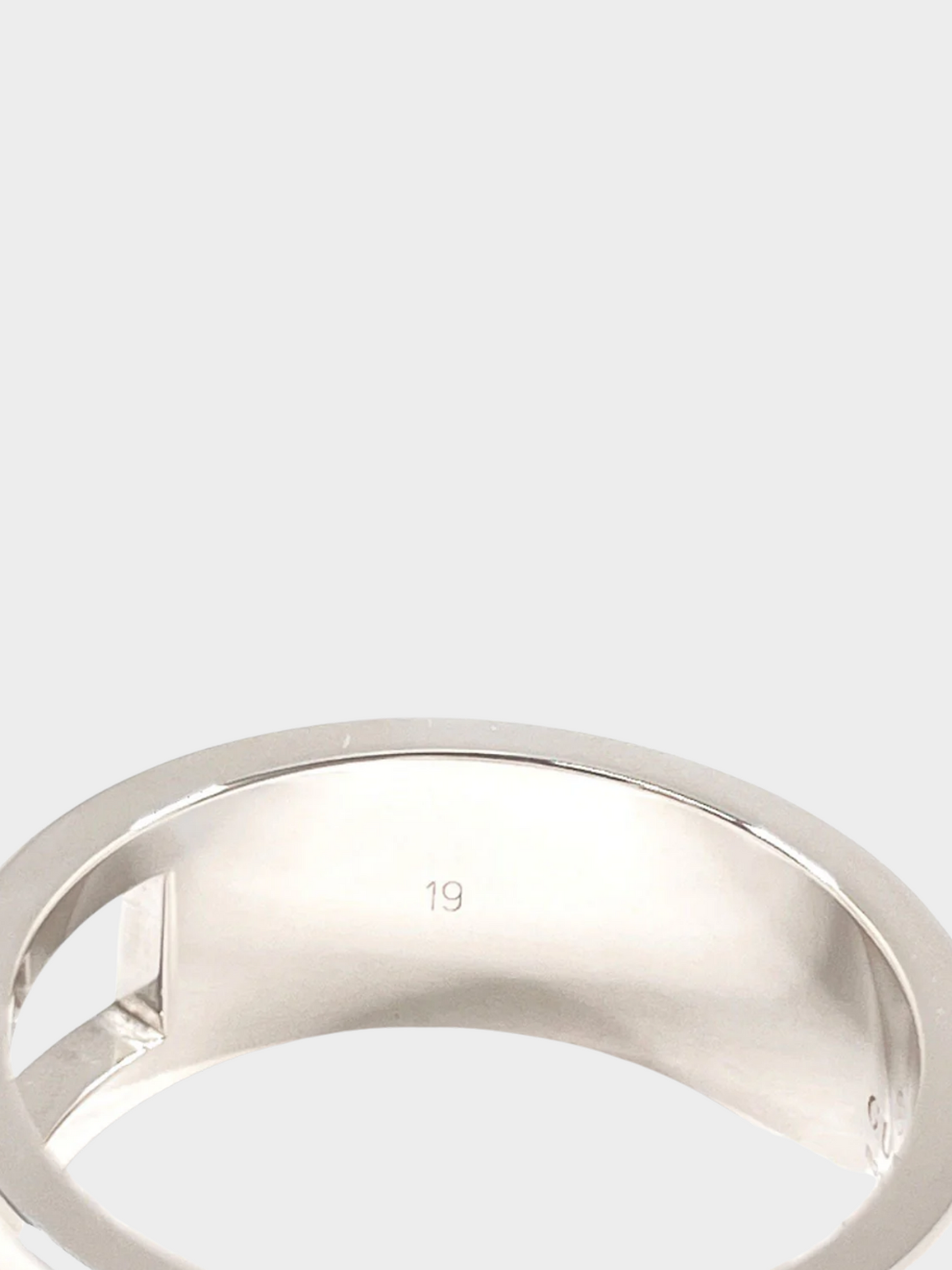 Gucci 2000s Men's Silver Logo Cutout Ring