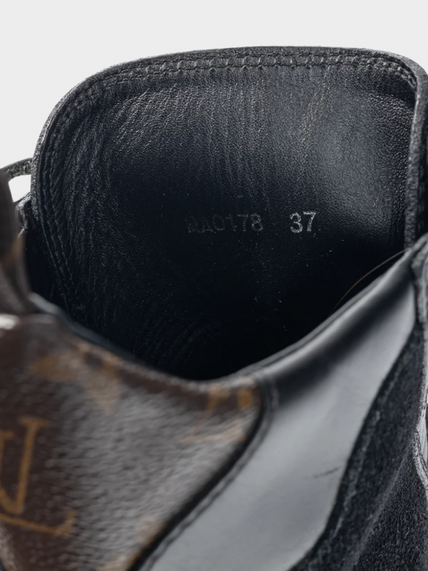 Louis Vuitton 2018 Laureate Black Suede Monogram Canvas Patch-Applique Platform Boots