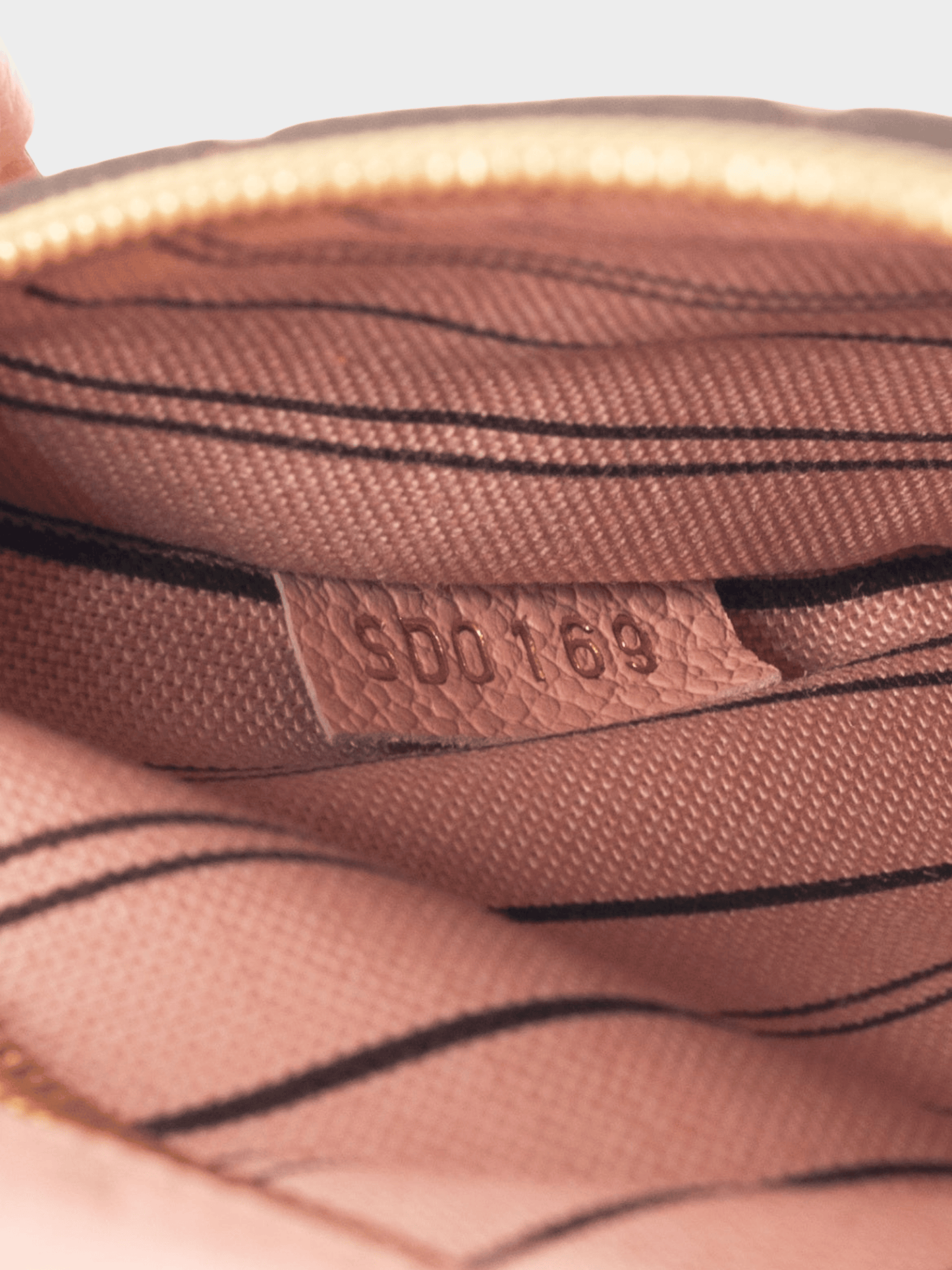 Louis Vuitton 2010s Pochette Metis MM Rose Poudre Monogram Empreinte Satchel
