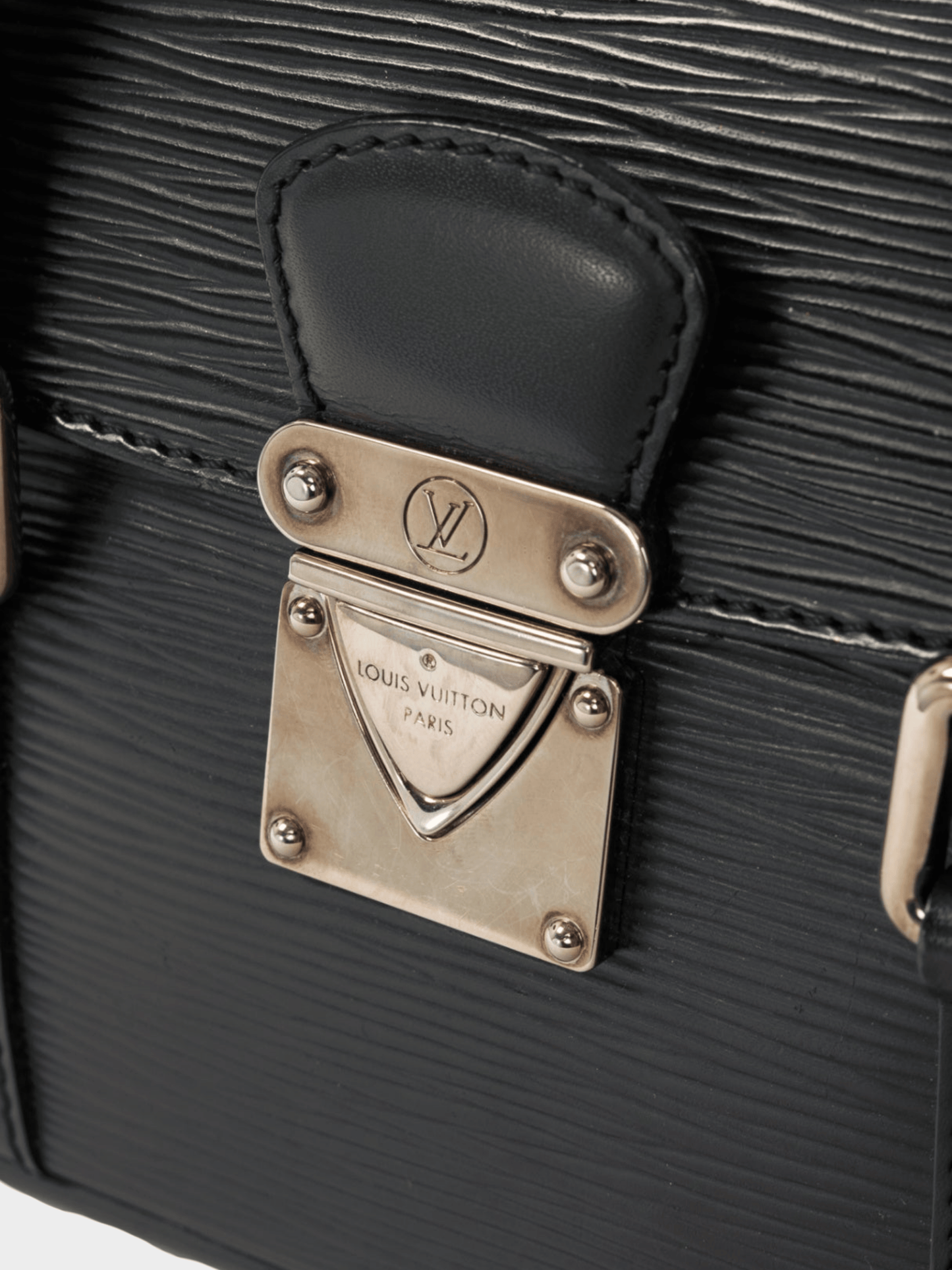 Louis Vuitton 2006 Segur PM Black Epi Leather Handbag