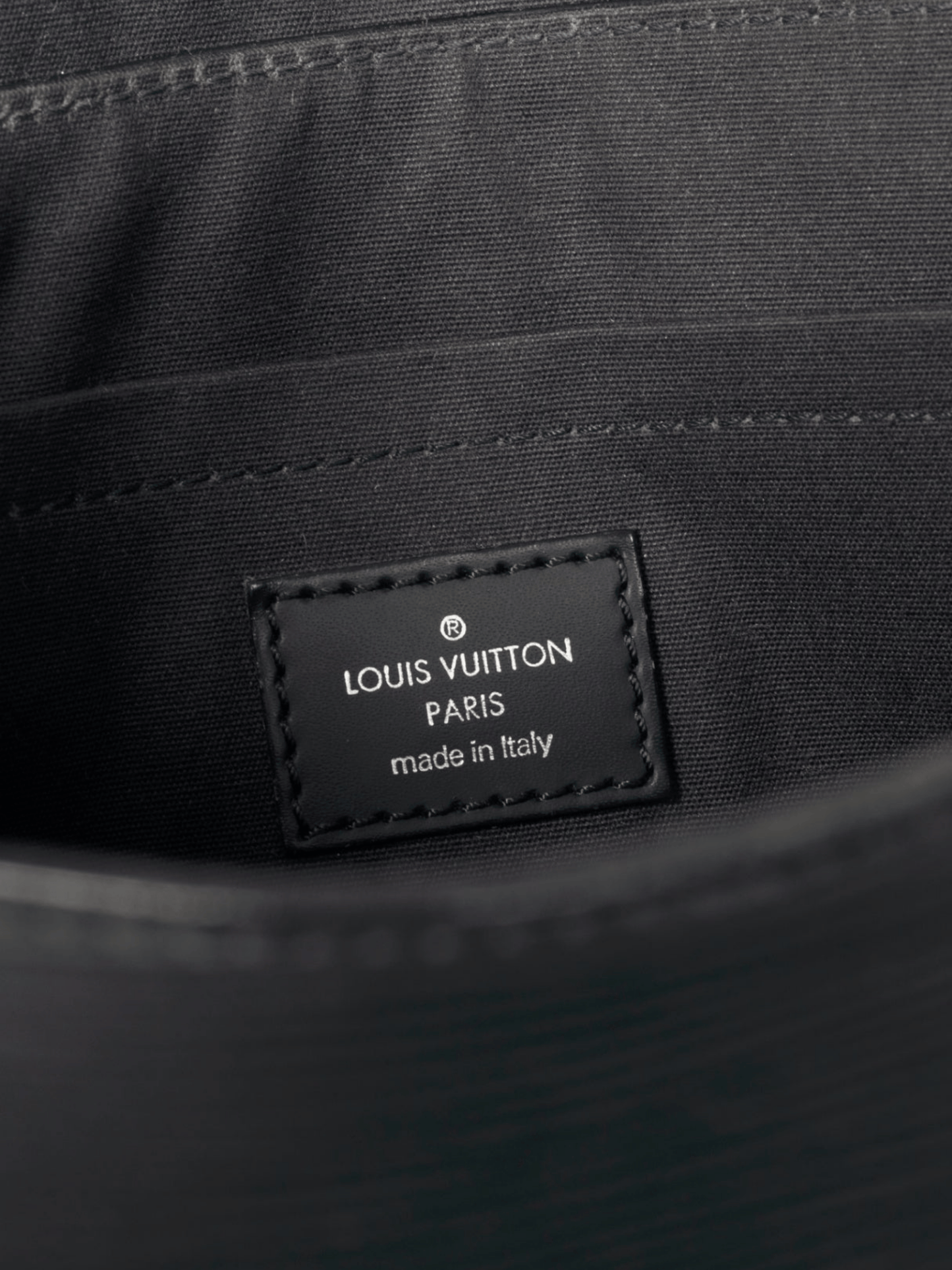 Louis Vuitton 2006 Segur PM Black Epi Leather Handbag