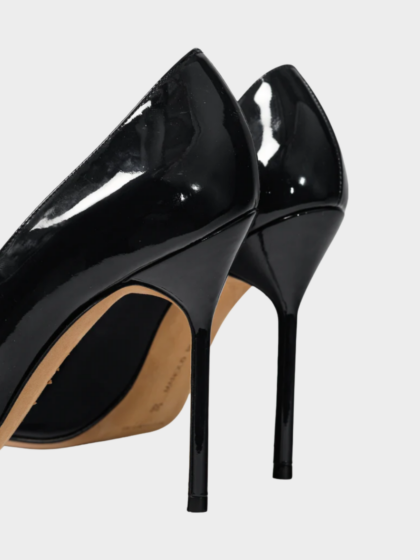Manolo Blahnik 2010s BB Midnight-Blue Patent Leather Pointed-Toe Pumps