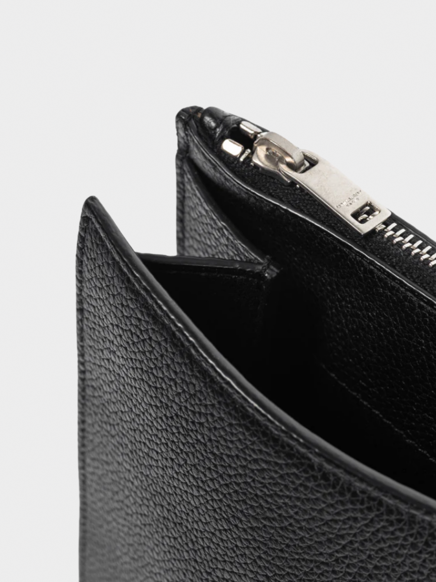 Yves Saint Laurent 2010s Black Pebbled-Leather Flat Snap-Closure Clutch