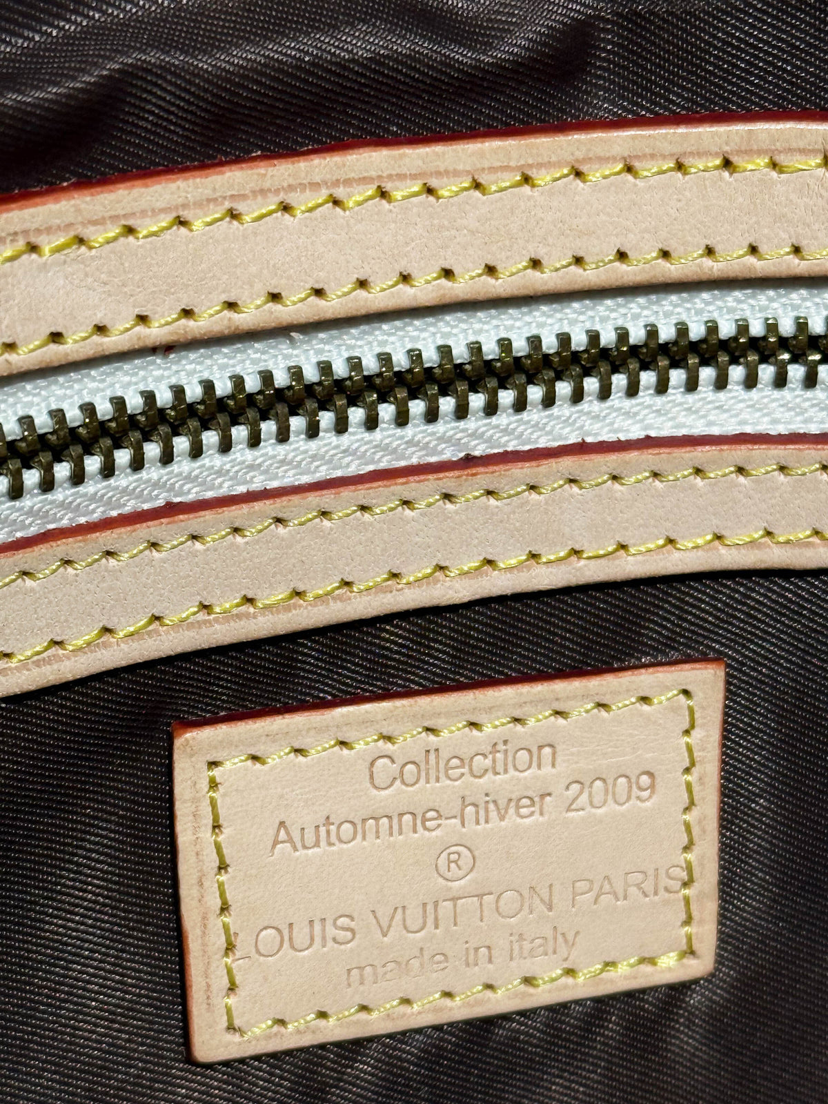 Louis Vuitton FW 2009 Metallic Gold Leather Monogram African Queen Clutch