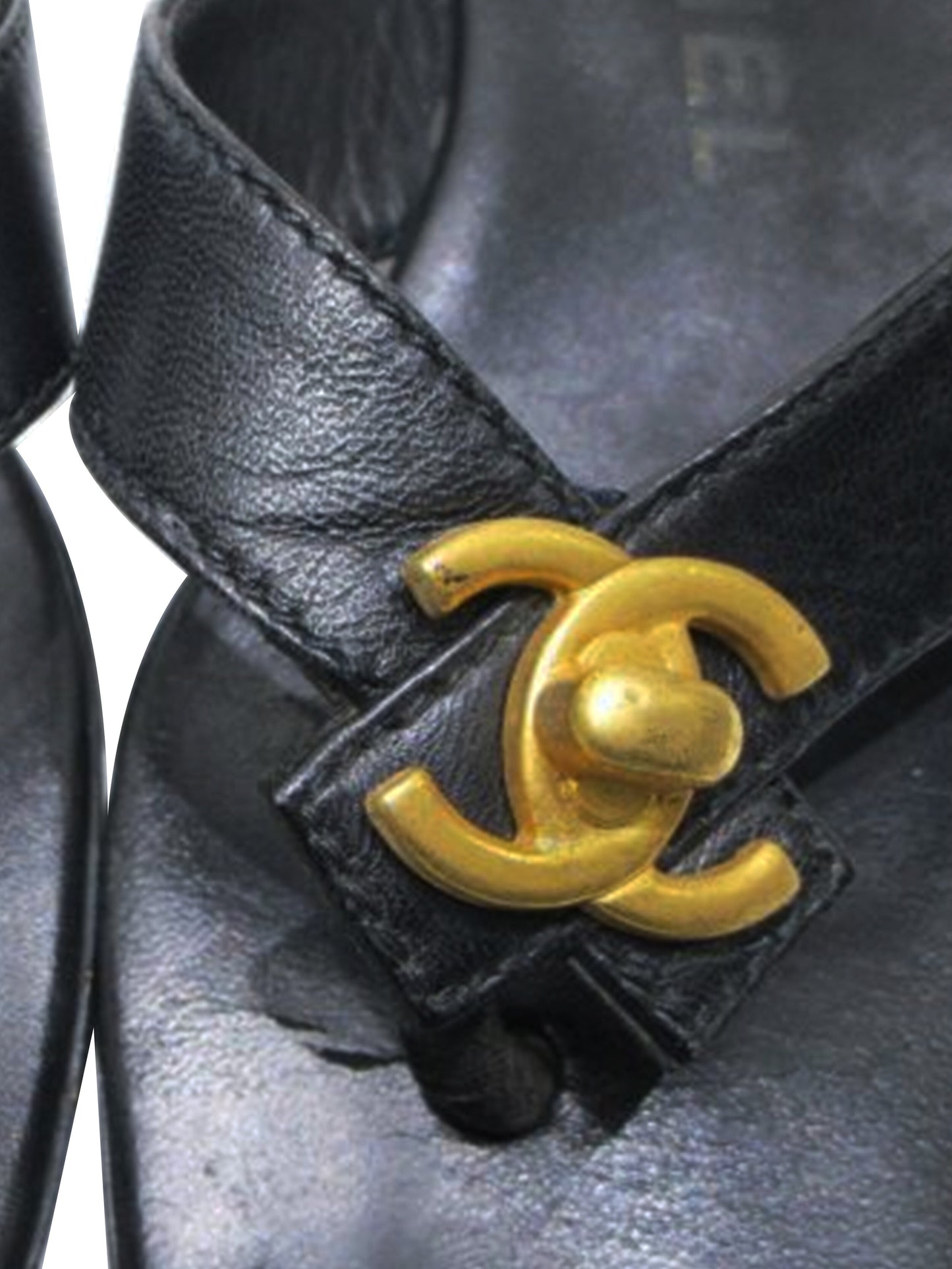 Chanel 2000s Black Leather Flip Flops