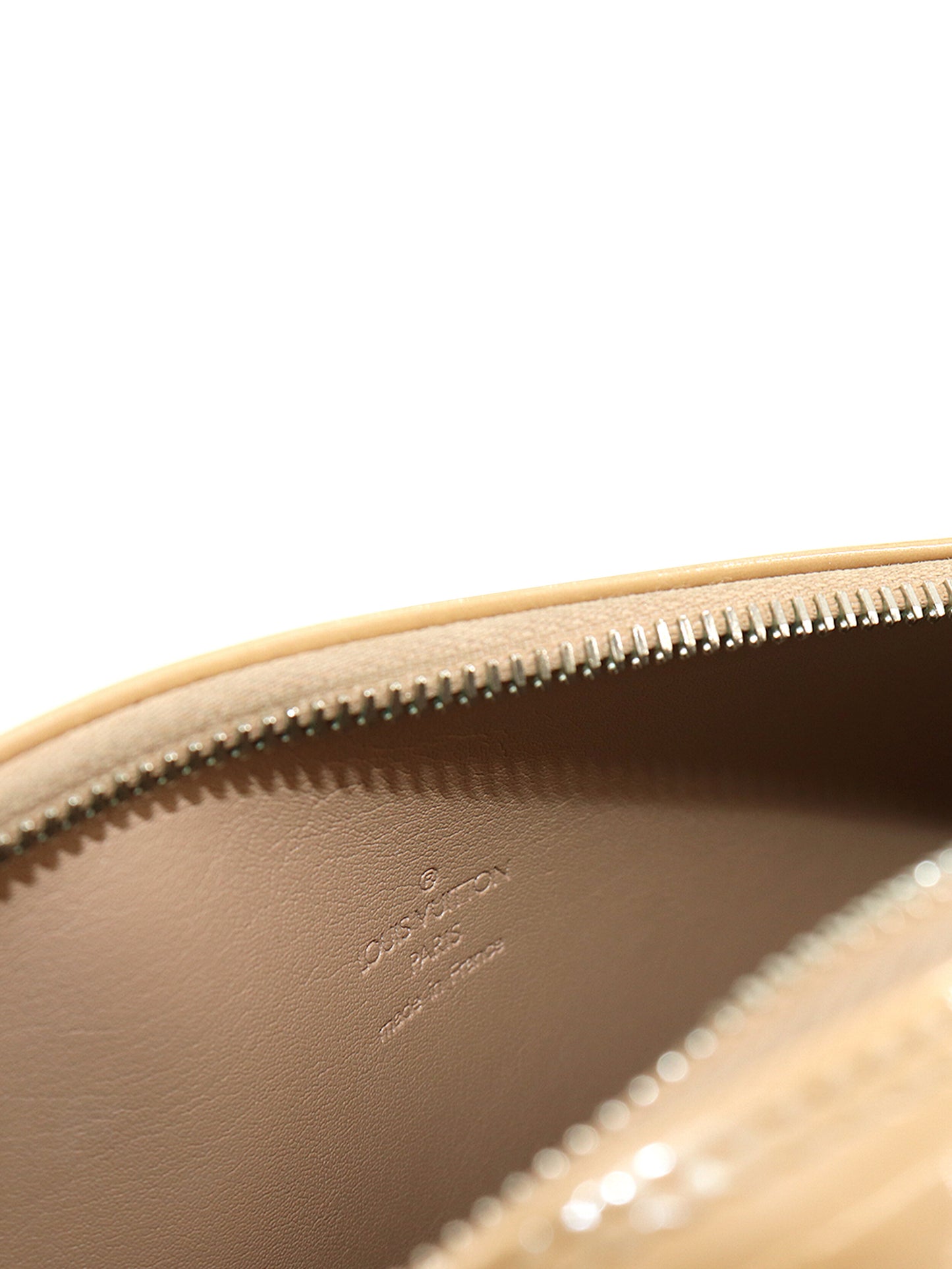 Louis Vuitton 2000s Beige Vernis Papillion
