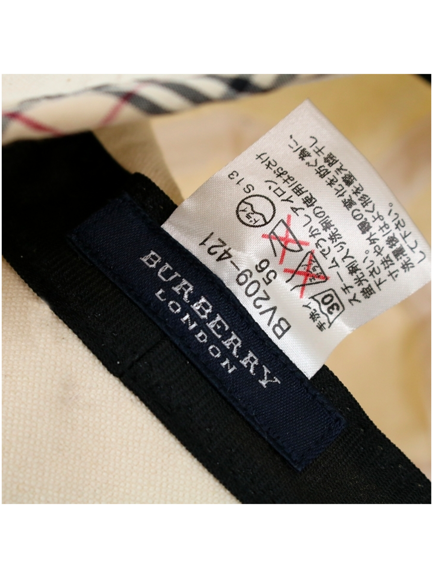 Burberry 2000s White Cotton Bucket Hat